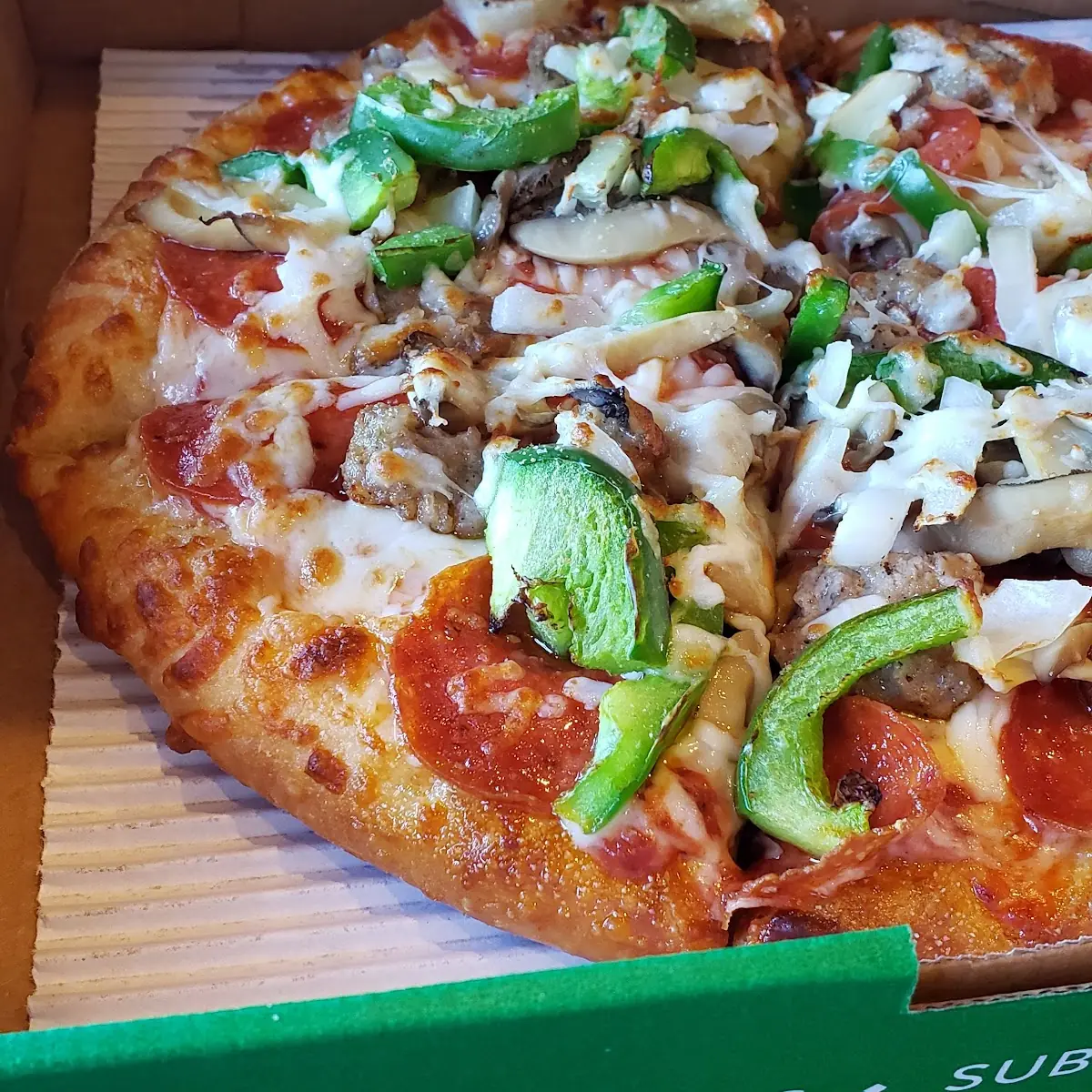 Deluxe Pizza