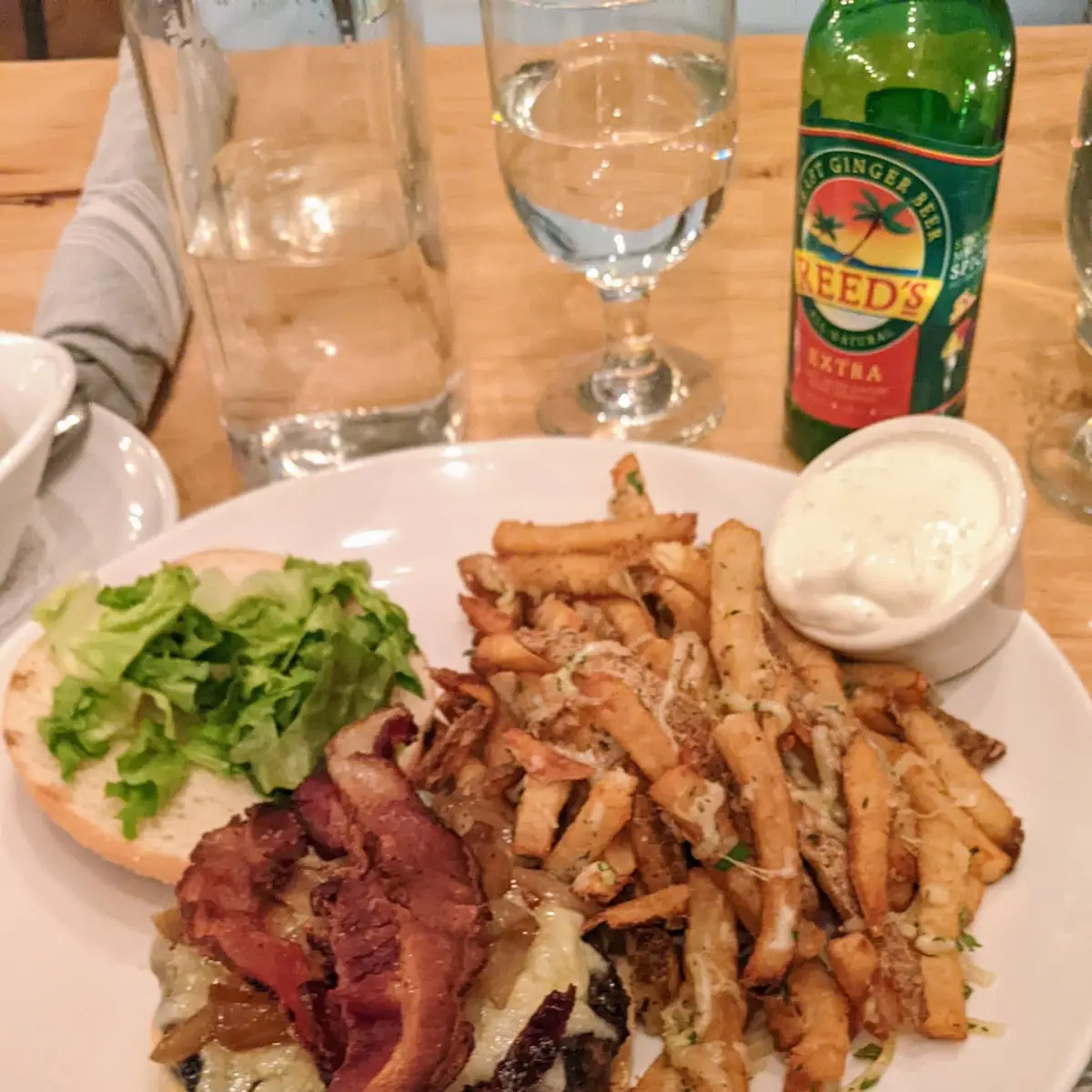 1808 Burger