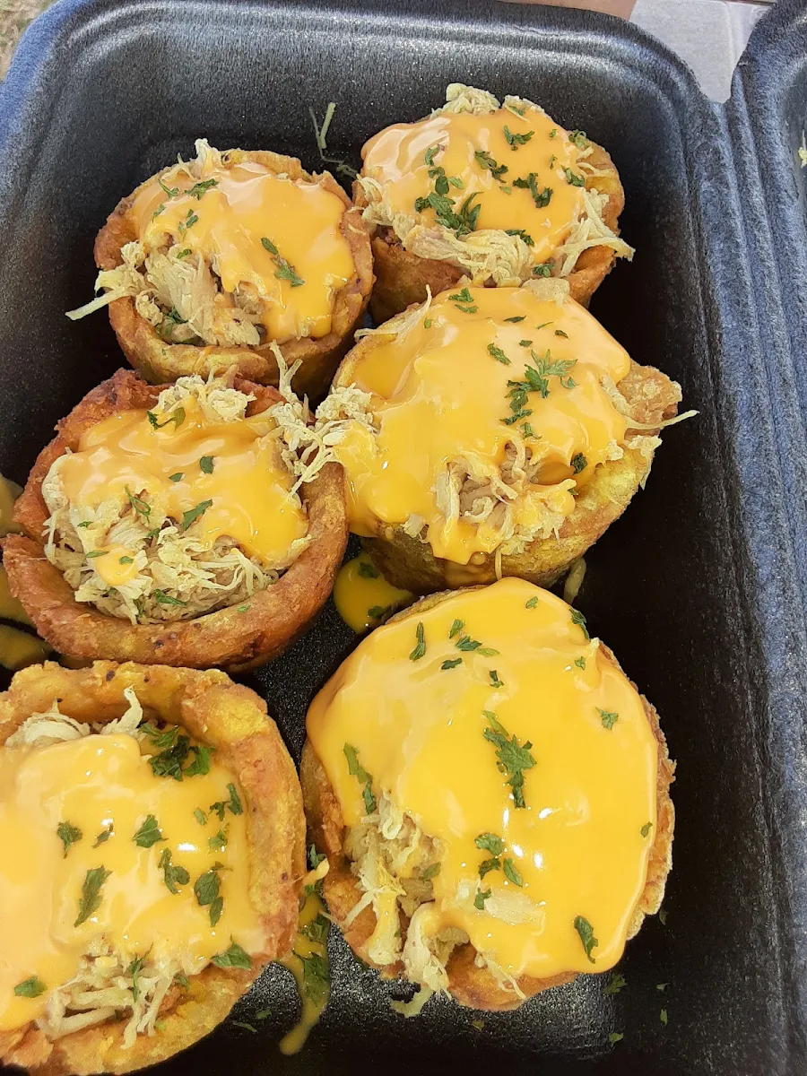 Tostones Rellenos De Pollo