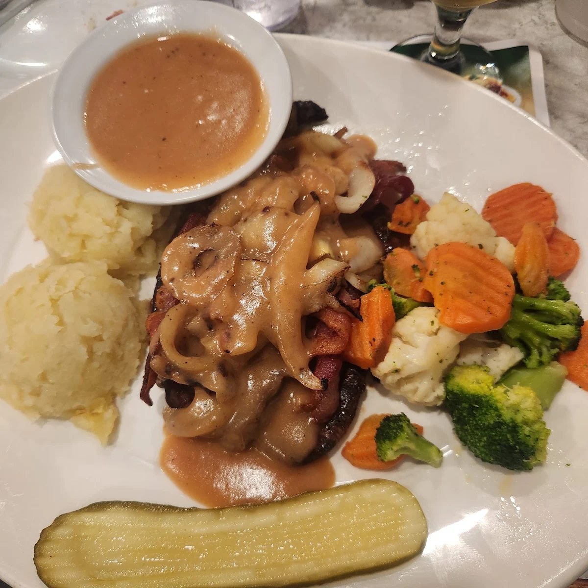 Highlights, Russell Restaurant