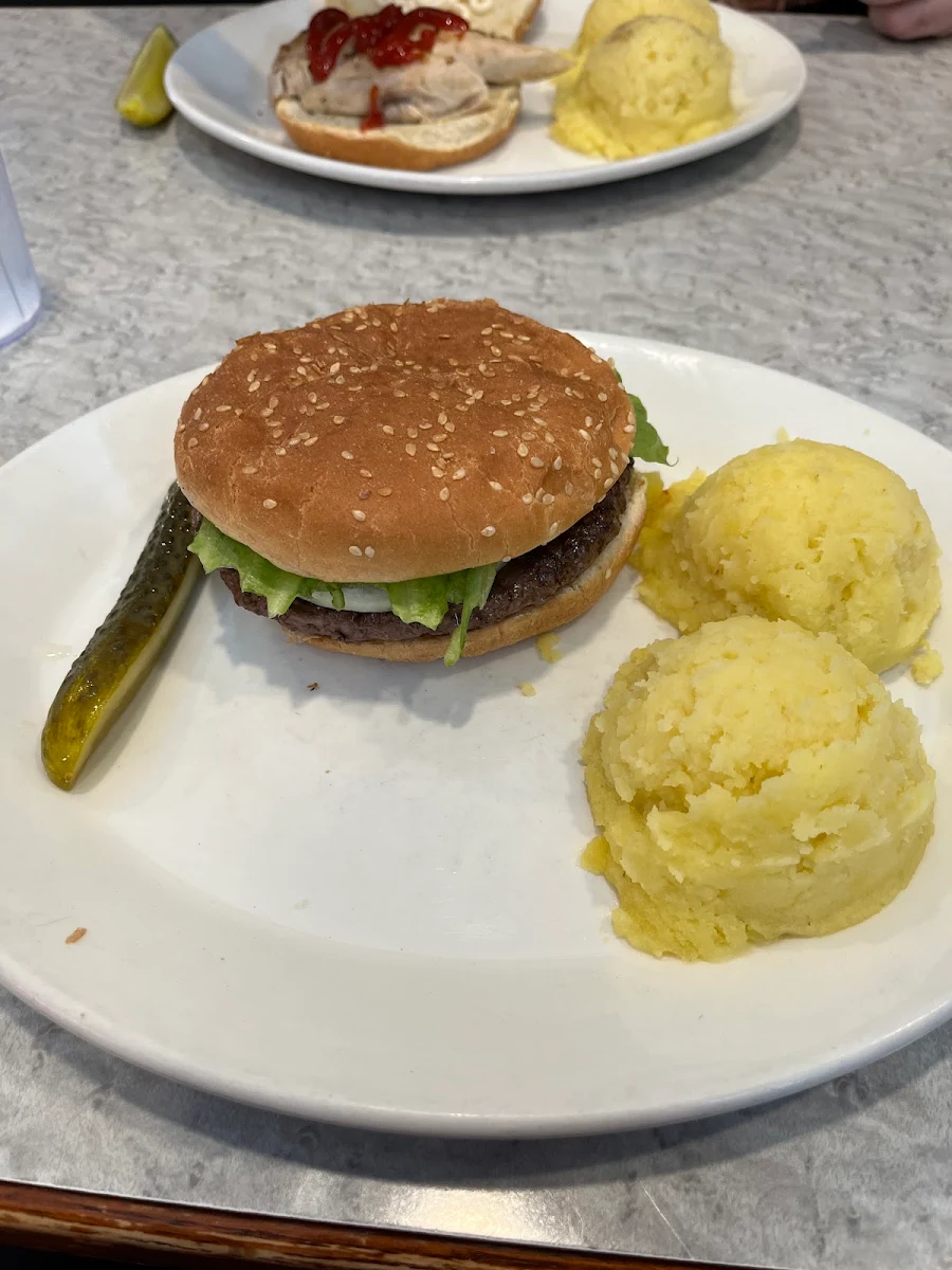 Highlights, Russell Restaurant