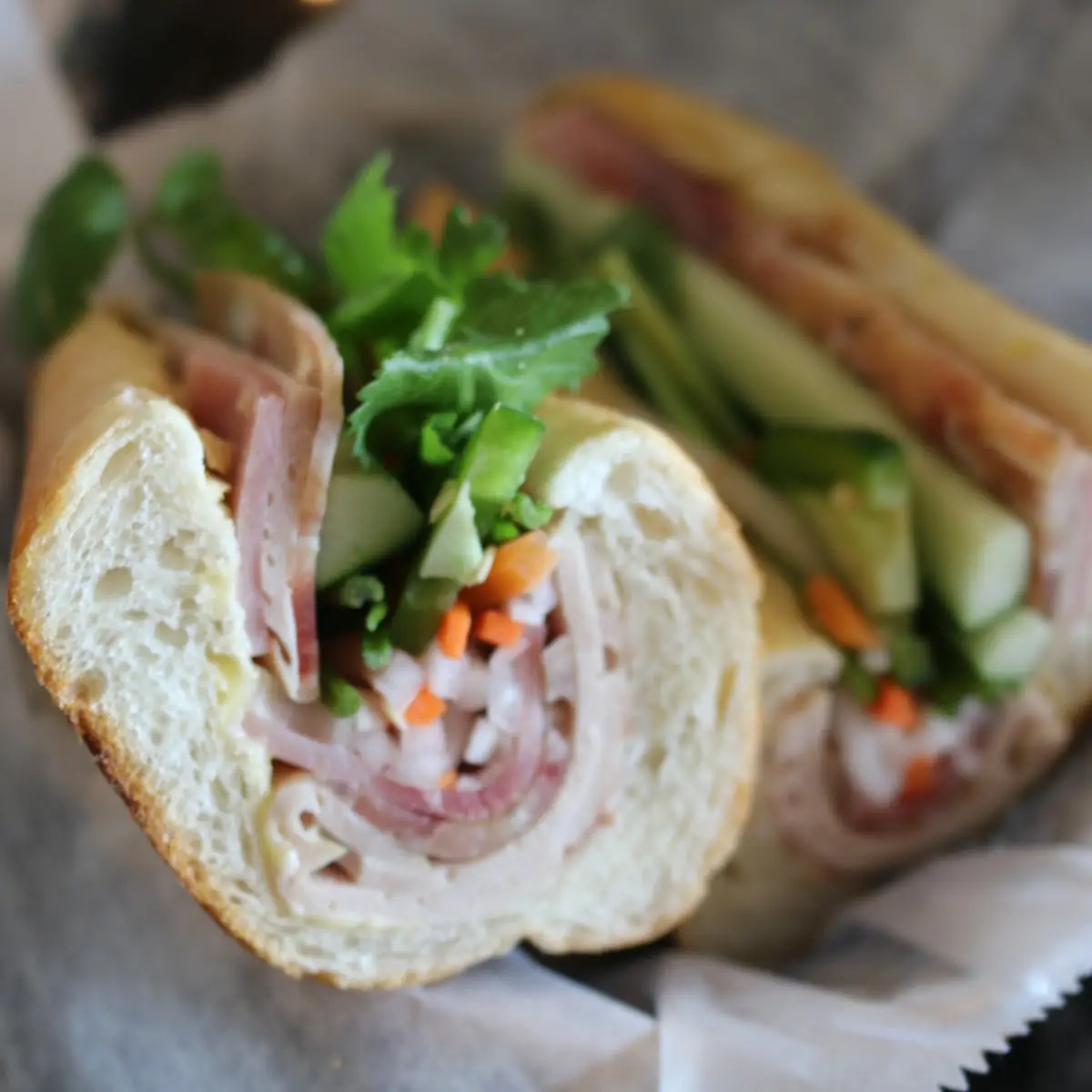 Bánh MÌ Thịt Nguội