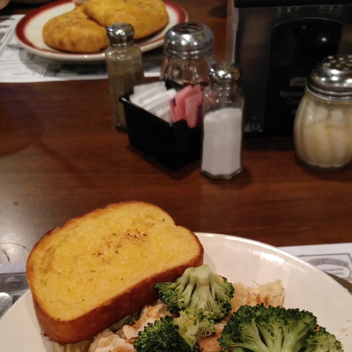 Chicken Broccoli Alfredo Pasta Dinner