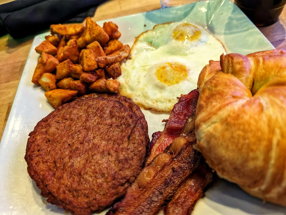 Breakfast 2 Eggs Any Style
