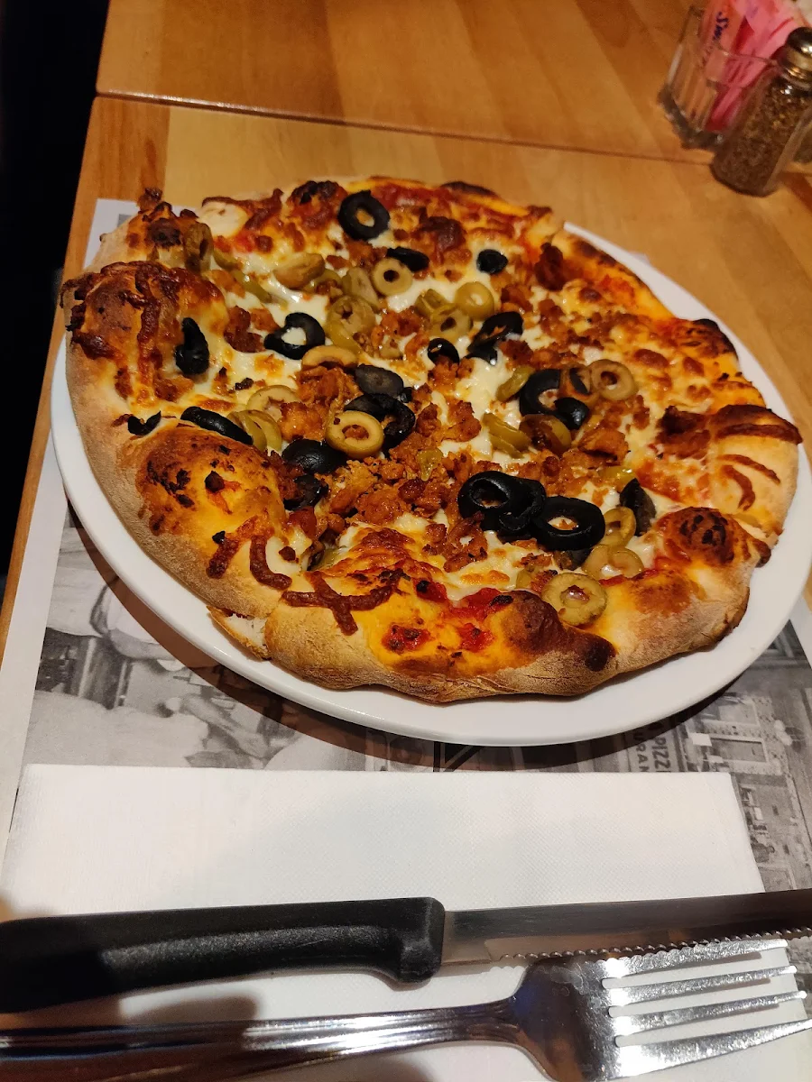 All-Dressed with Bacon Pizza, Da Bologna Pizzeria