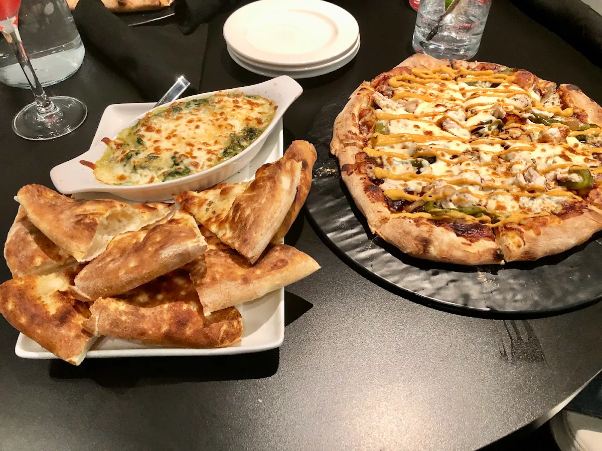 BBQ Chicken Pizza, Sosta! Pizzeria