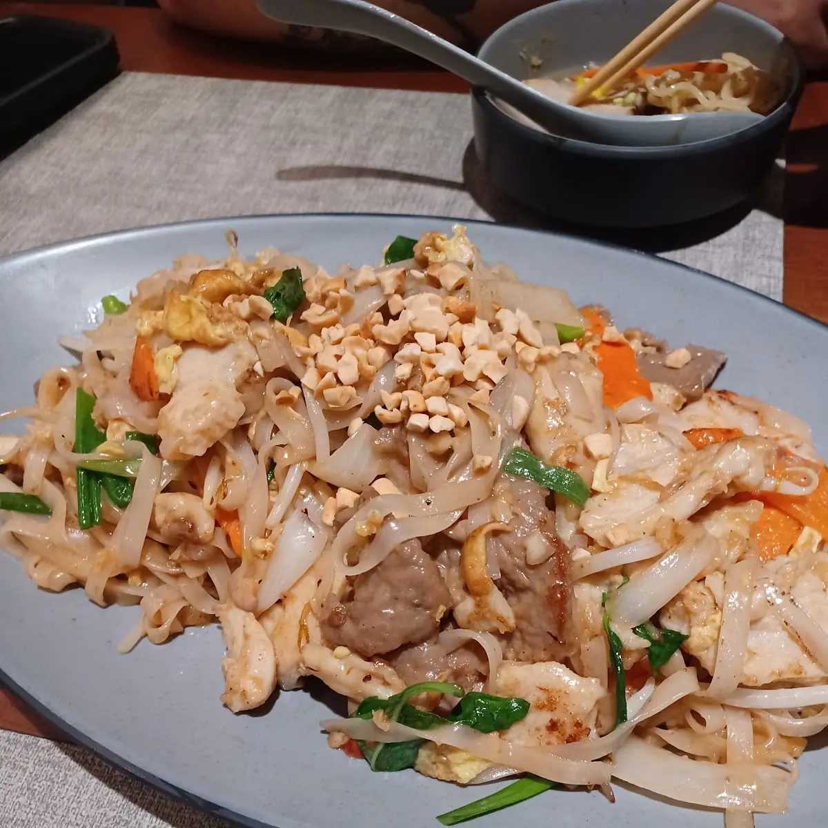 Rice Mushrooms Chicken with Cashew Nuts