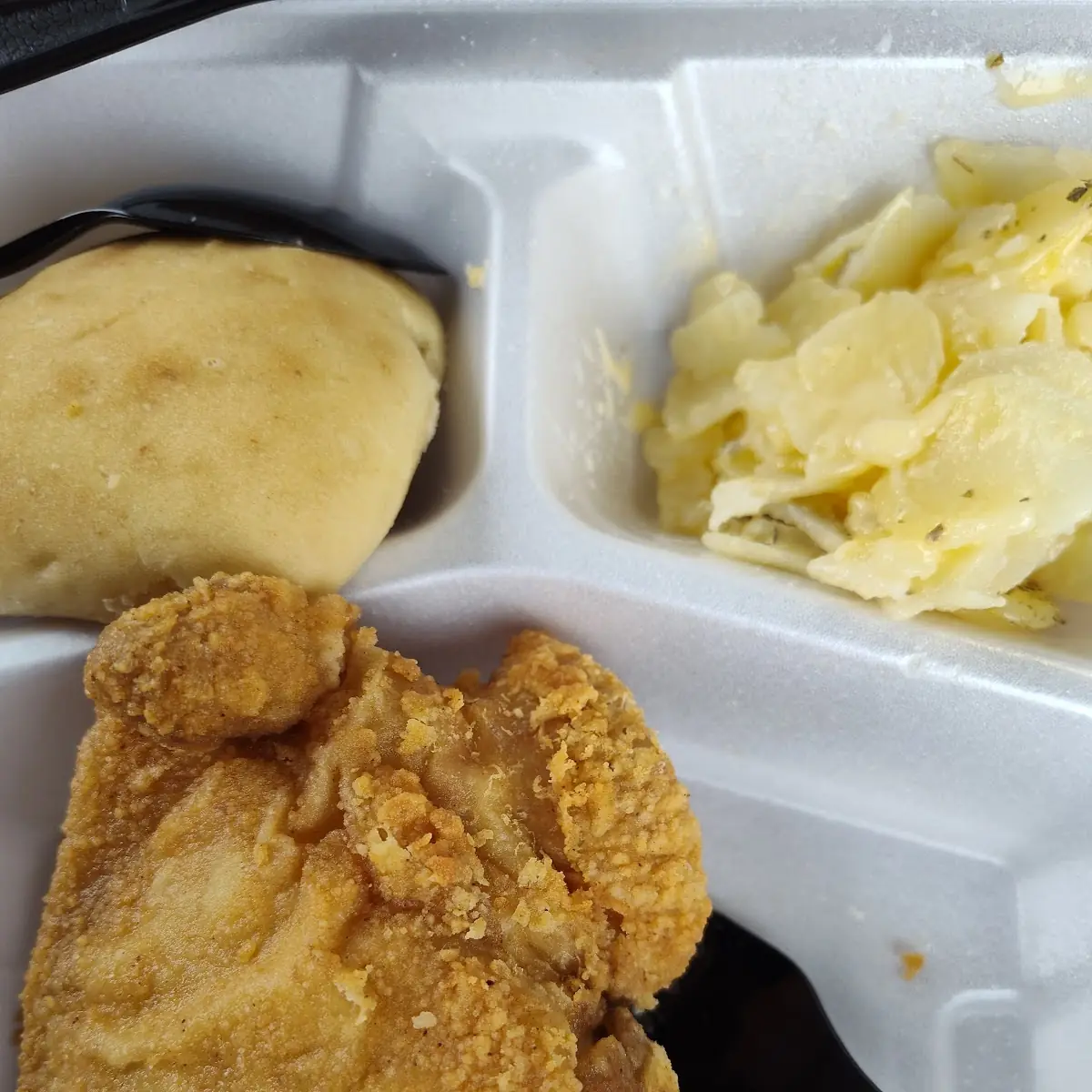 Fried Chicken Plate Scalloped Potatoes and Roll