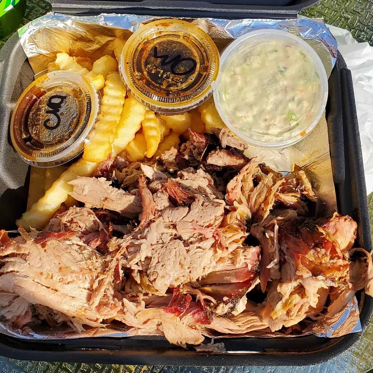 Ribs and Pulled Pork Plate
