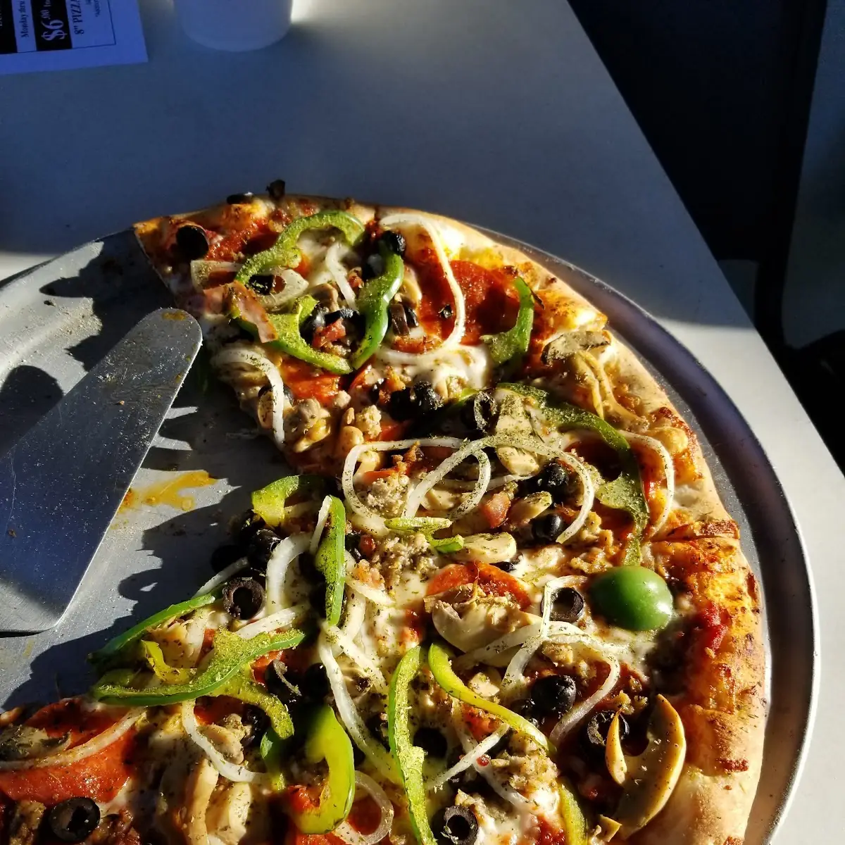 Large Deluxe Pizza