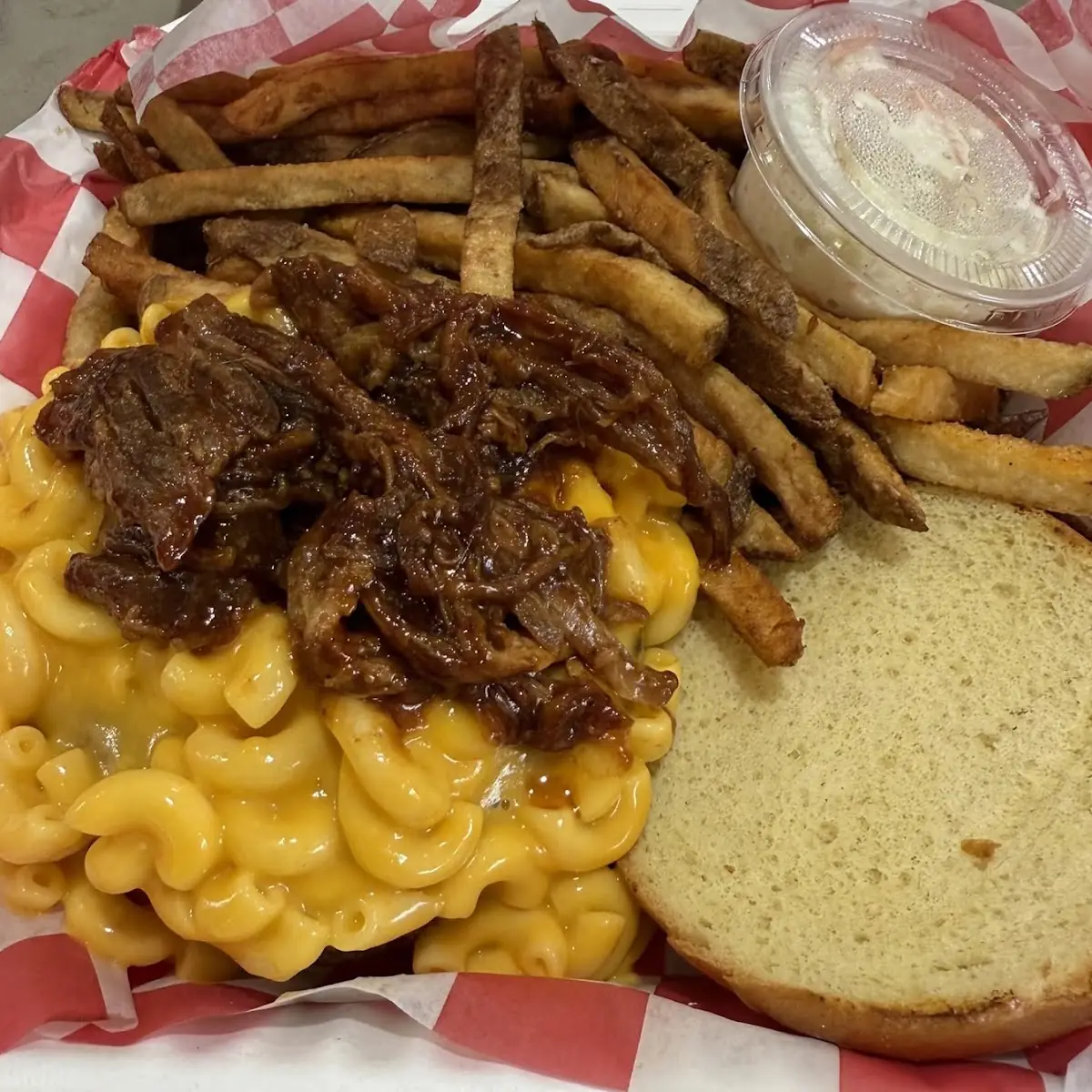 BBQ Pulled Pork Mac & Cheese Burger