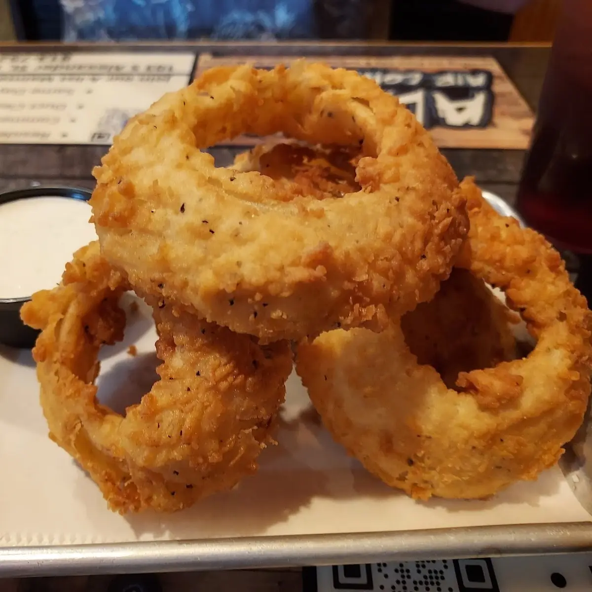 Crispy Onion Rings with Ranch Dressing