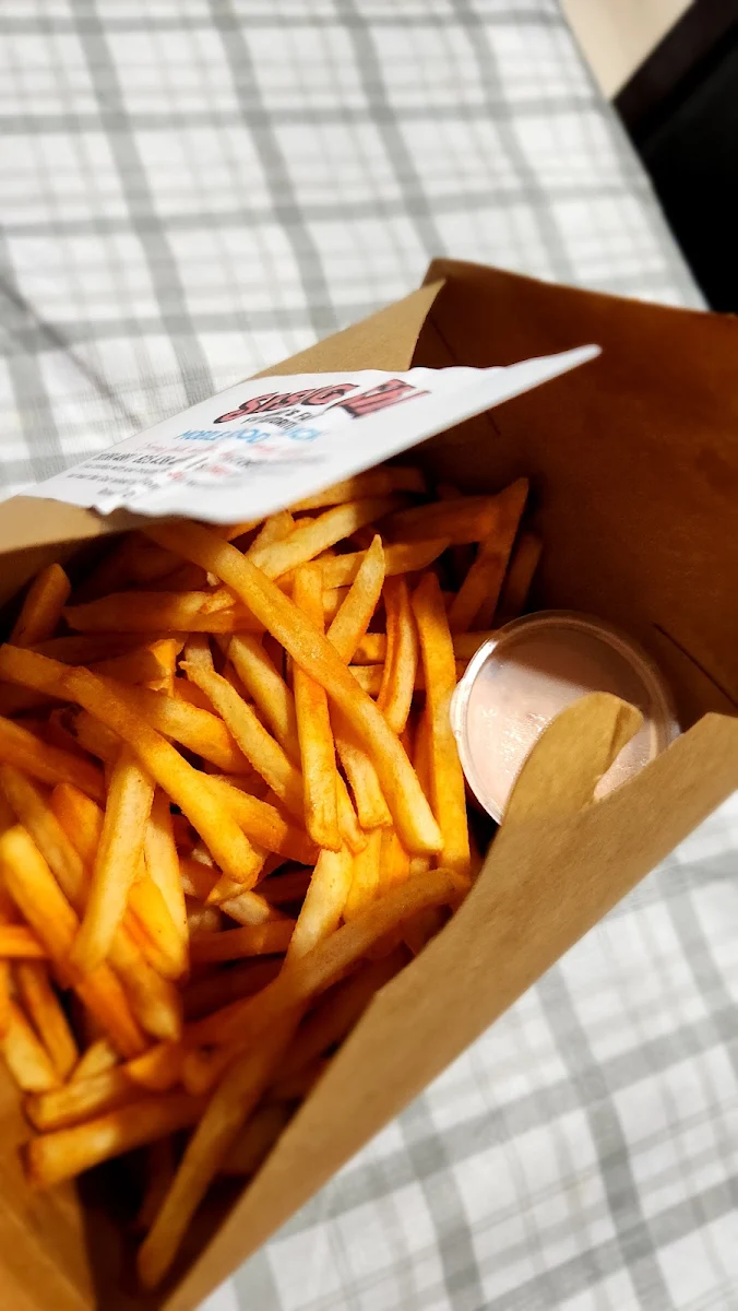 Fries, Sisig Eh! CAFE
