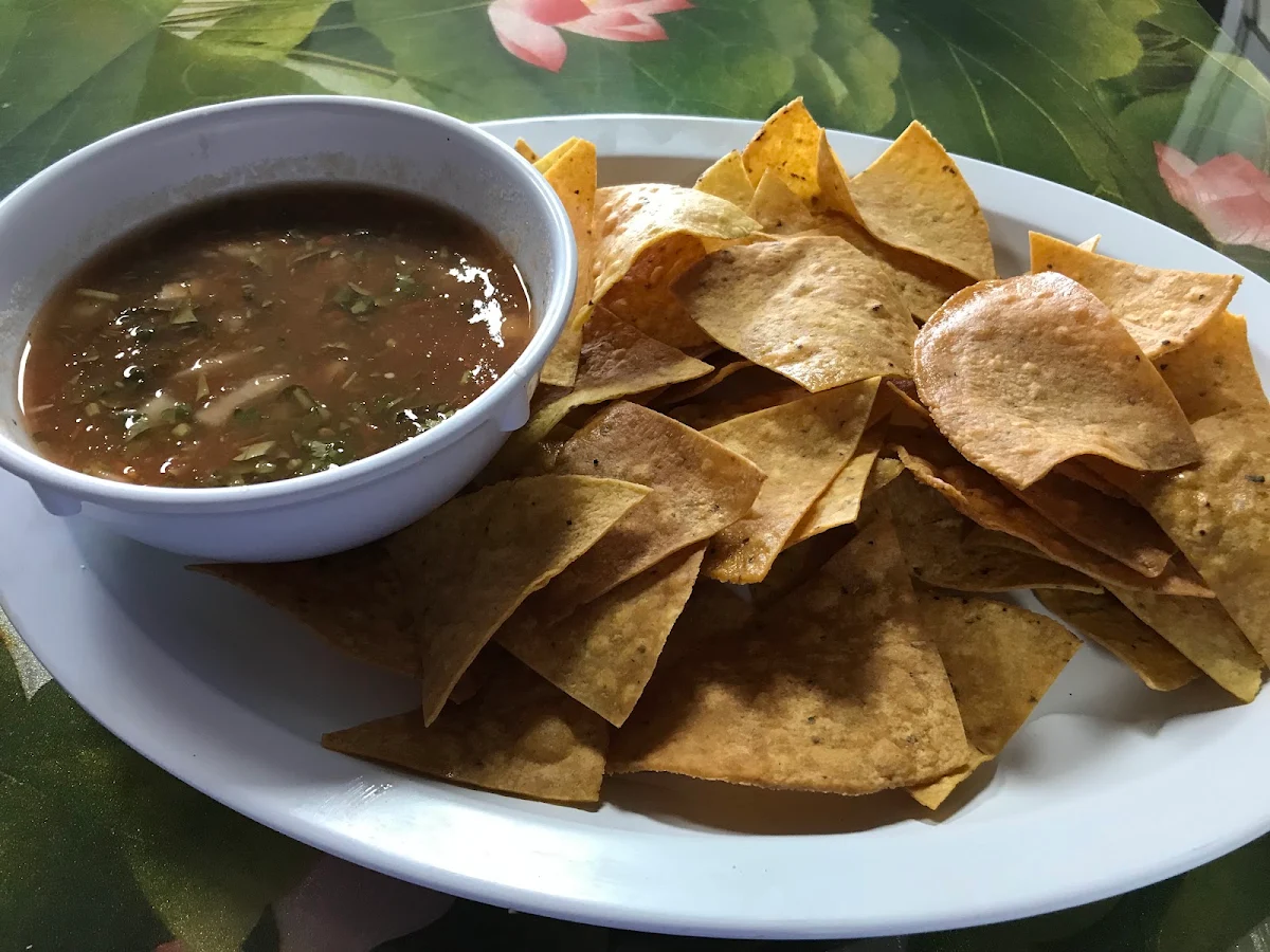 51- Chips & Salsa