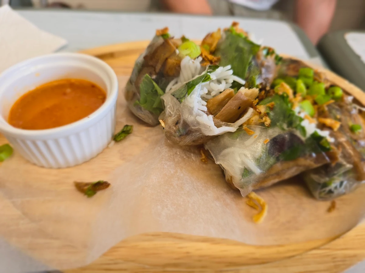 Salad Rolls, Bonjour Saigon