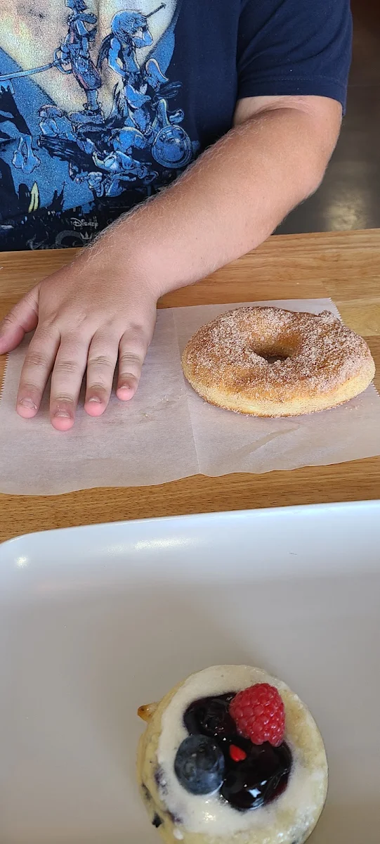 Gluten Free Berry Donut
