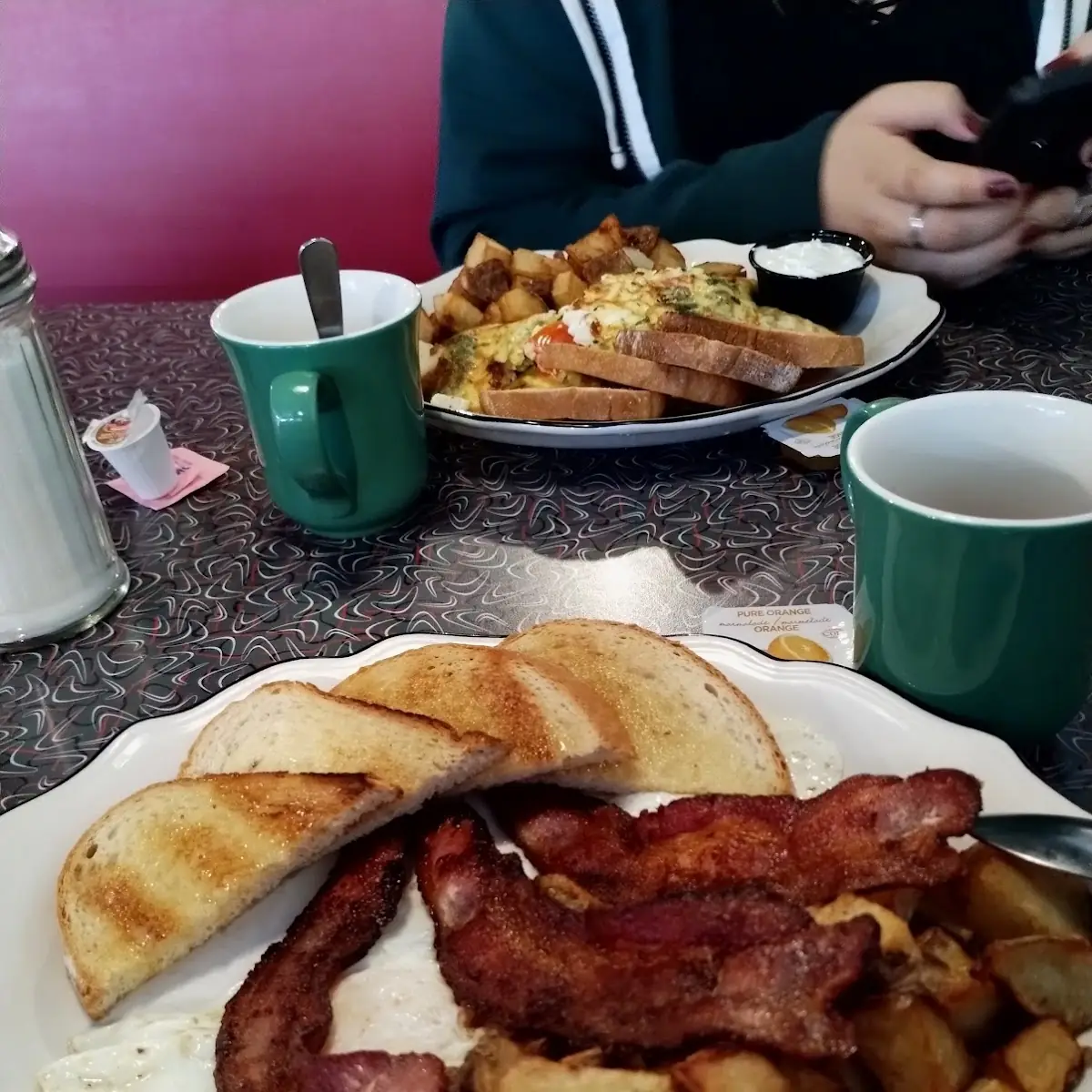 Basic Breakfast, Hi-Lite Restaurant
