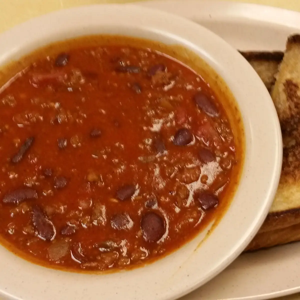 Chilli and Grilled Cheese Sandwich