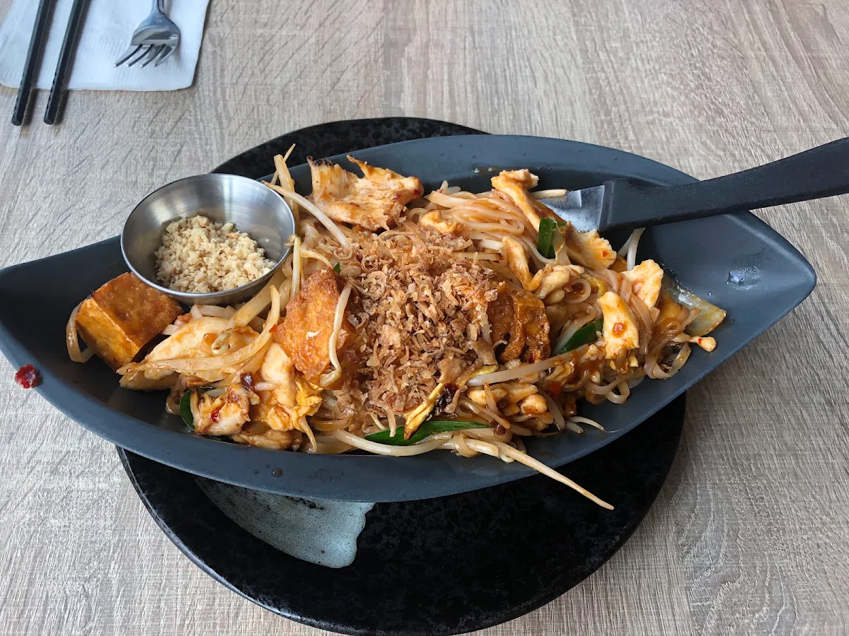 Chicken Pad Thai, Basil Leaf Asian Fusion Restaurant - Highway 97 Noodle House
