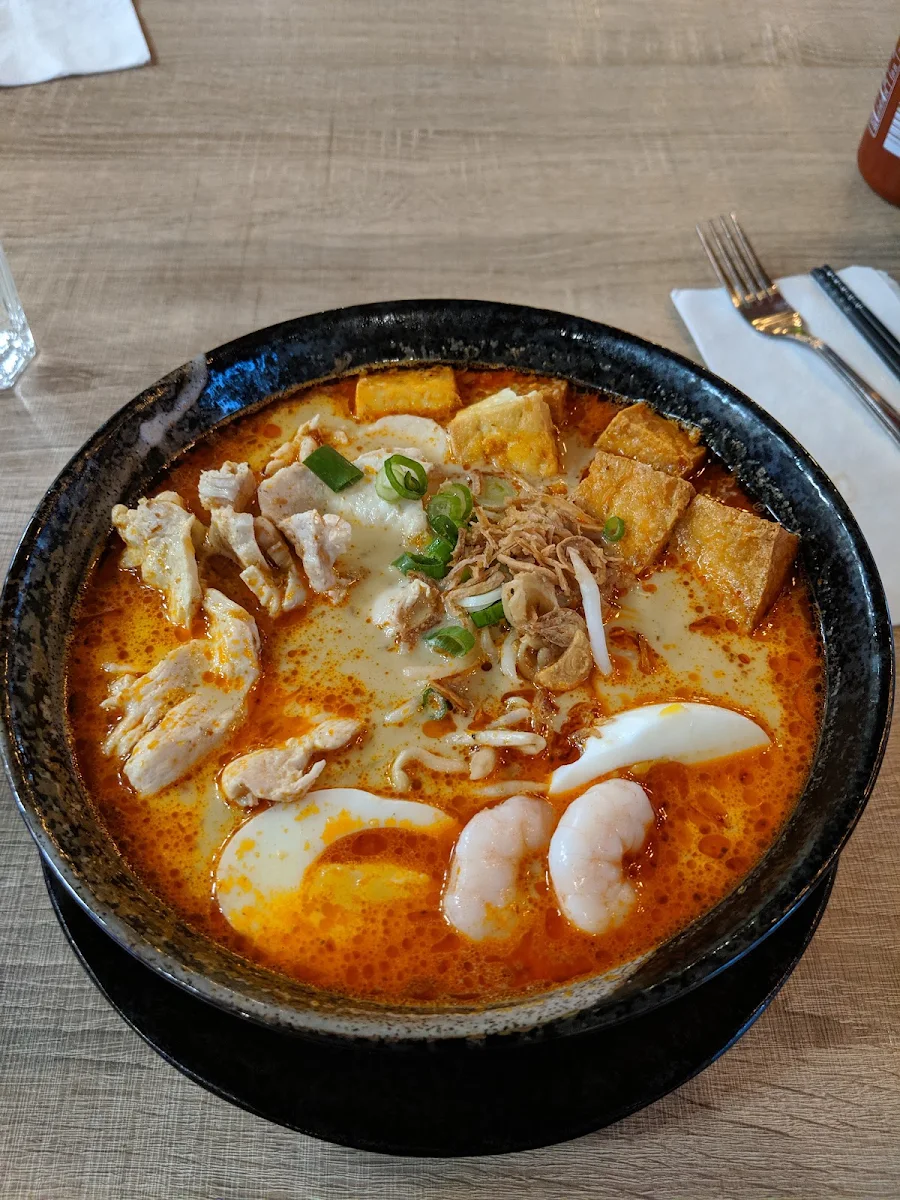 Large Laksa, Basil Leaf Asian Fusion Restaurant - Highway 97 Noodle House