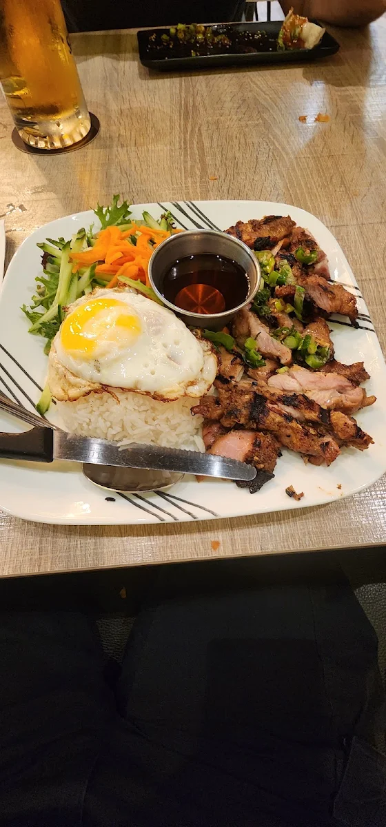 Lemongrass Chicken, Basil Leaf Asian Fusion Restaurant - Highway 97 Noodle House