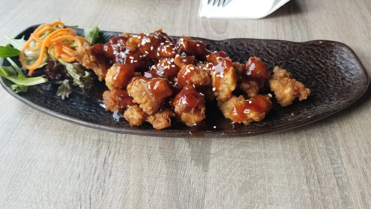 Starter Sesame Chicken, Basil Leaf Asian Fusion Restaurant - Highway 97 Noodle House
