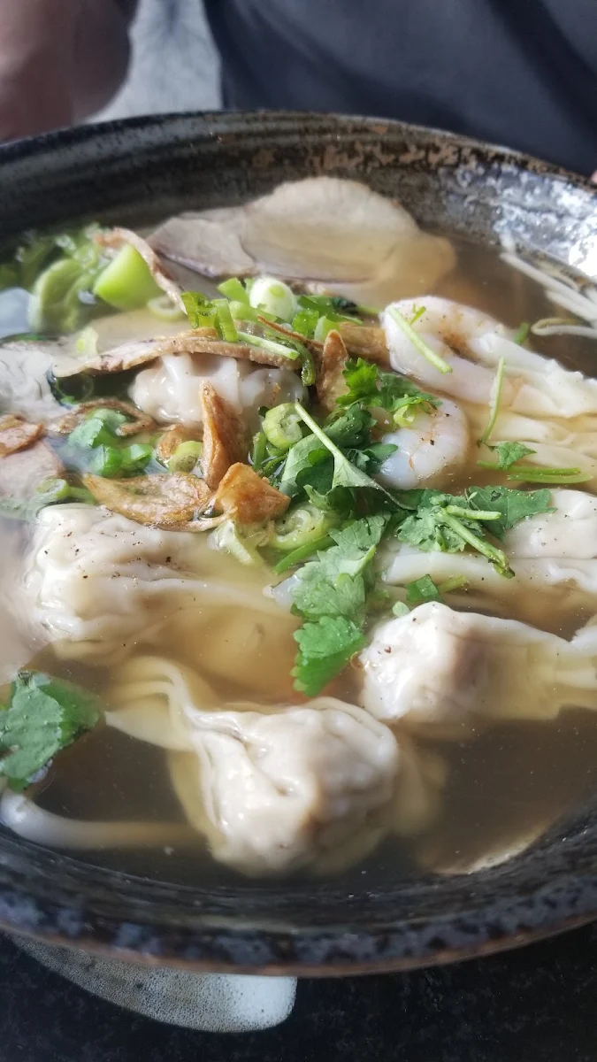 Wonton Soup, Basil Leaf Asian Fusion Restaurant - Highway 97 Noodle House