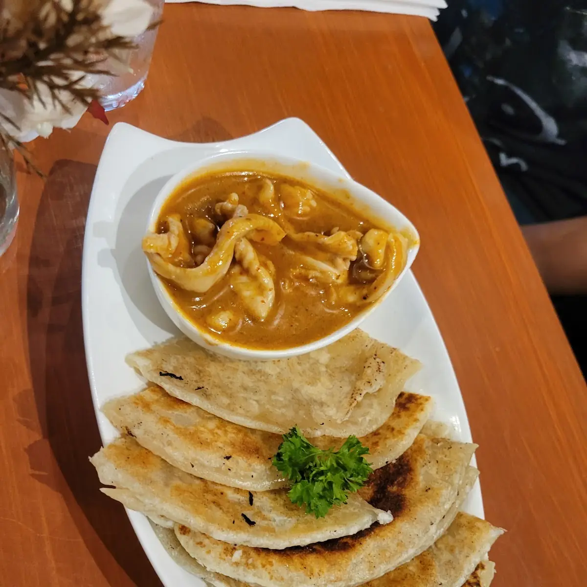 Roti Chicken Massaman Curry N