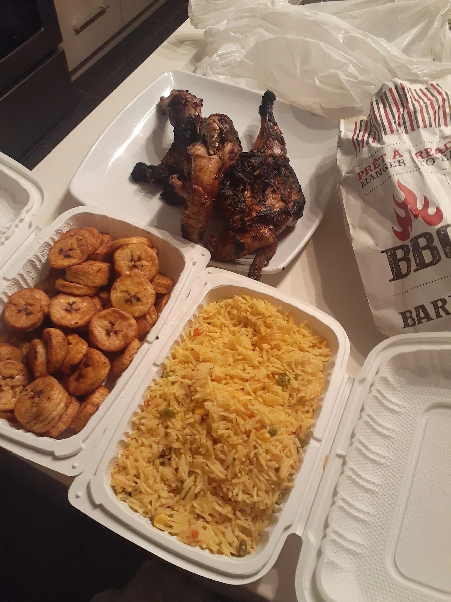 Poulet Braisé Riz Et Plantains