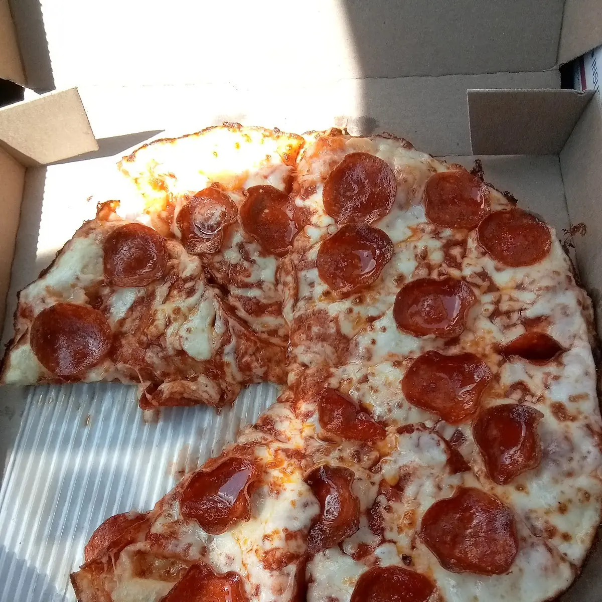 Dry Sauceless Pepperoni Pizza