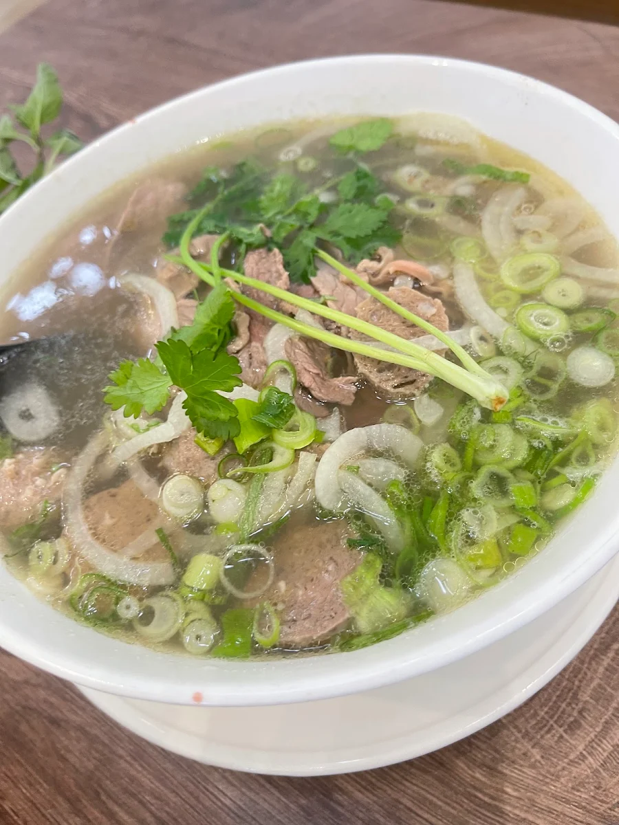 P04 - Rare Beef,  Beef Brisket, Beef Balls