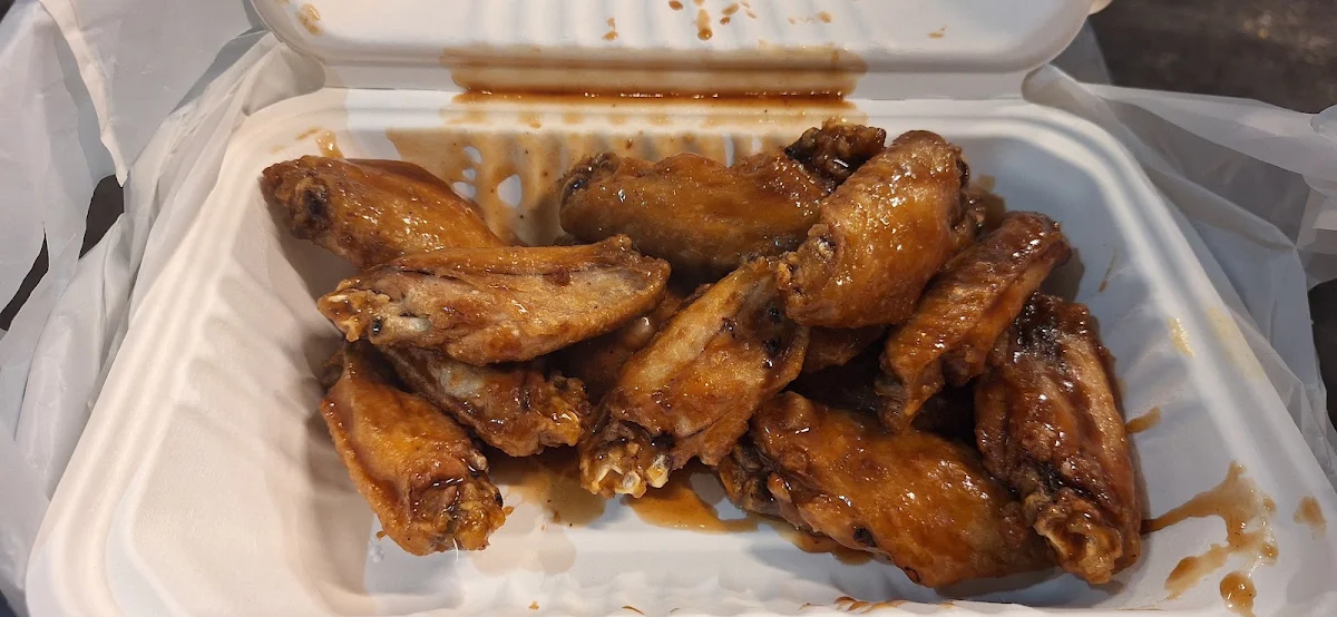 Chicken Wings with BBQ Sauce
