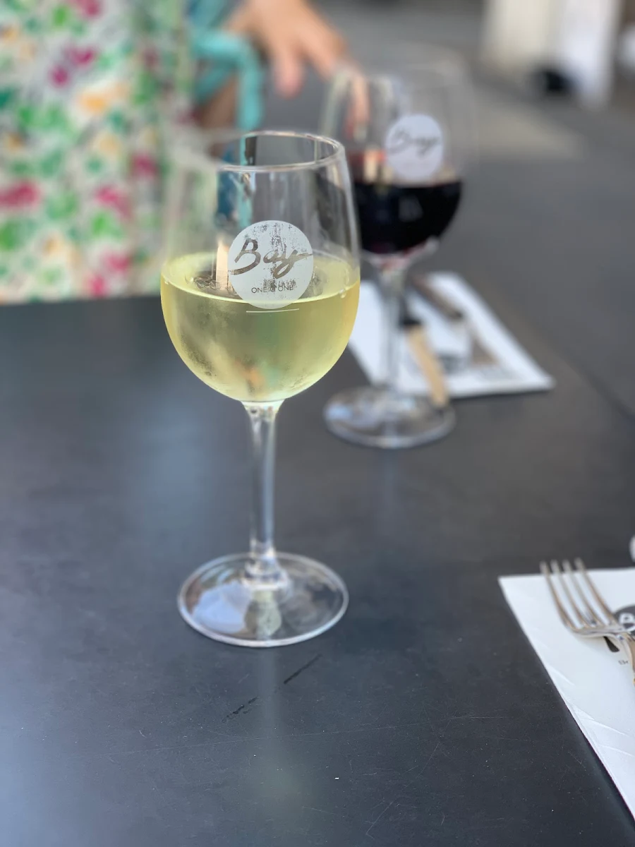 White Wine, Bay 101