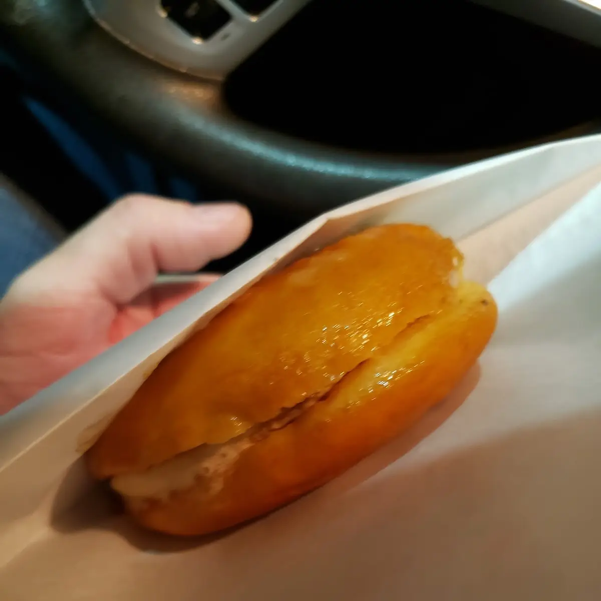 Milky Bun with Thai Iced Coffee Icecream