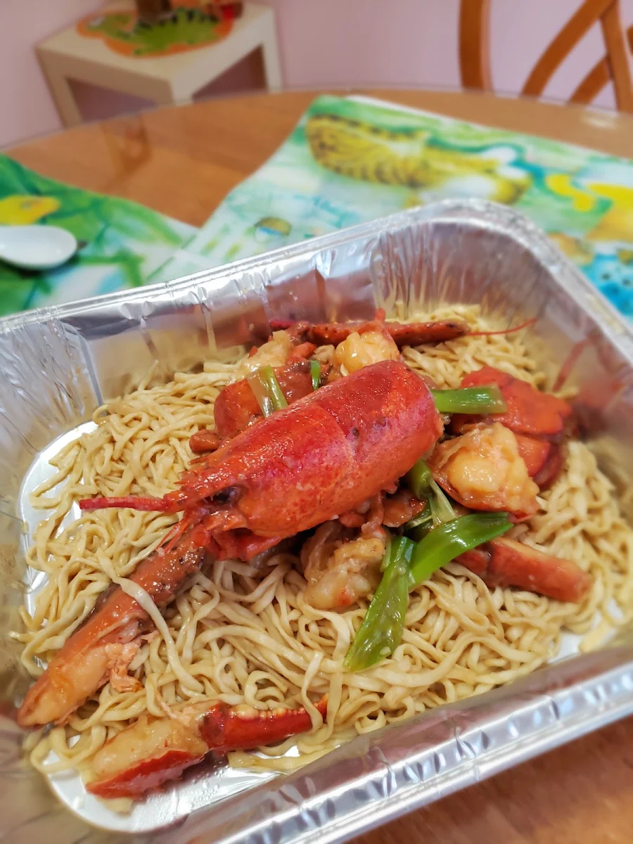 Lobster E-Fu Noodle, 漁港灣 Lobster Harbour