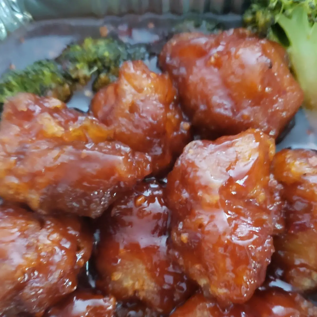 General Tao Chicken with Broccoli