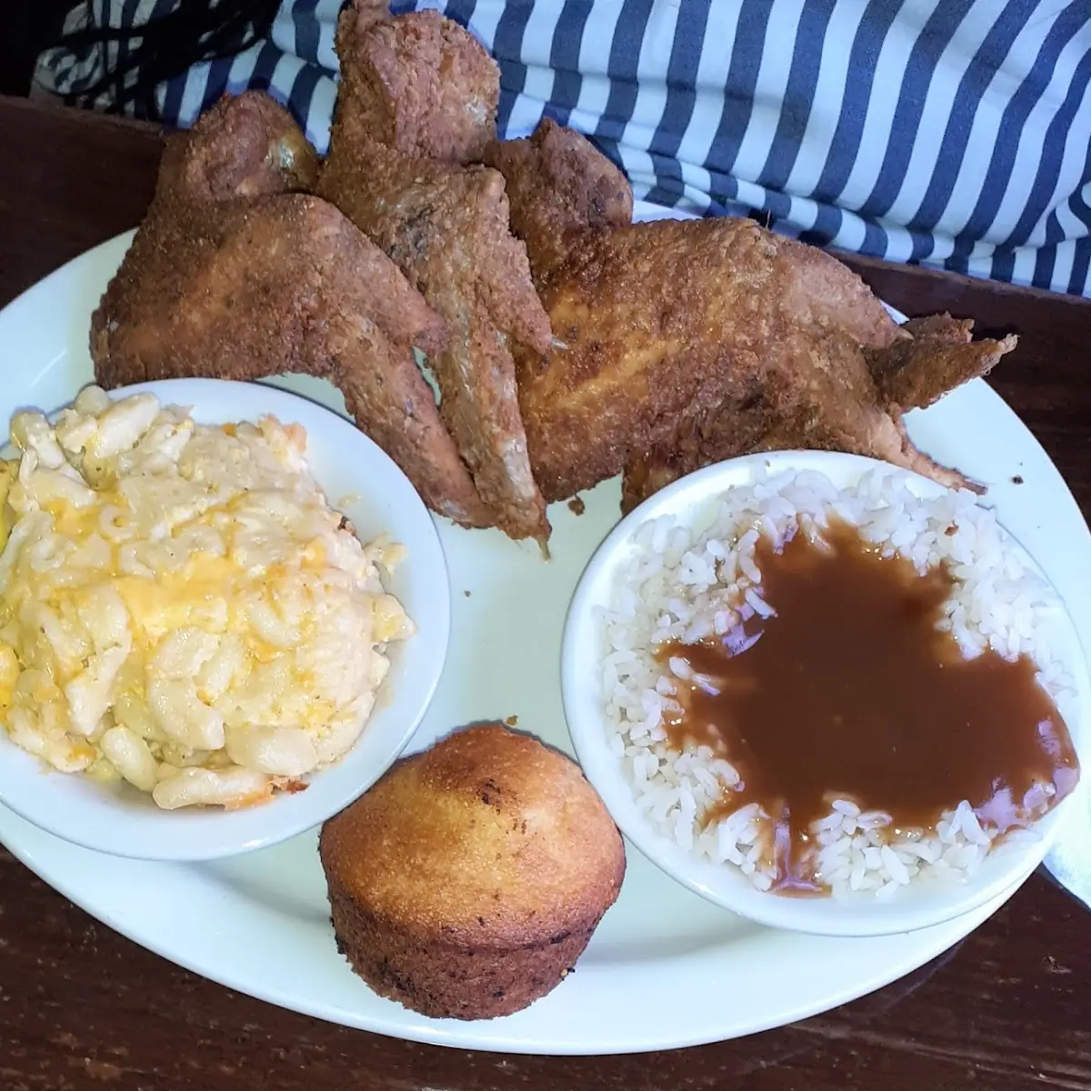 Fried Chicken & Grits Breakfast