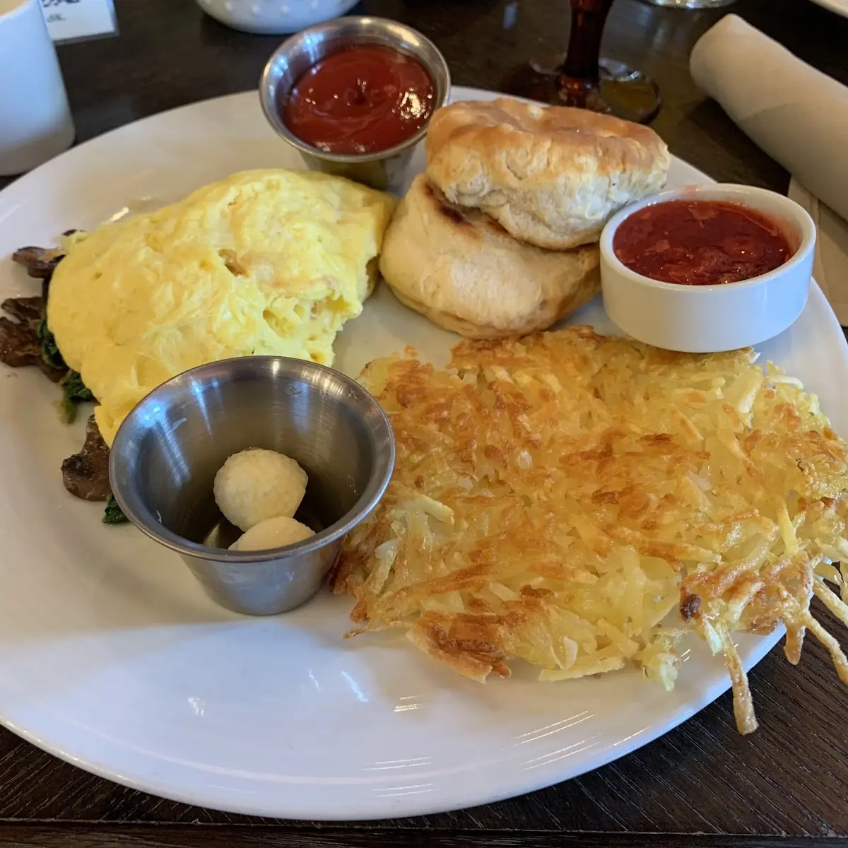 Biscuits & Country Gravy