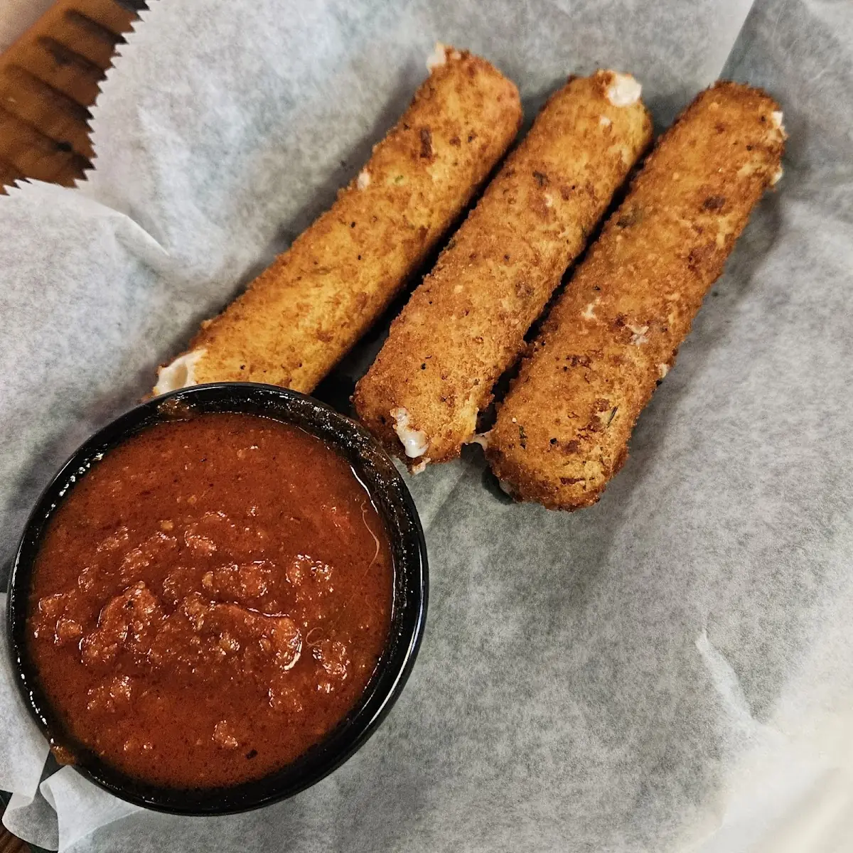 Fried Mozzarella Sticks with Marinara