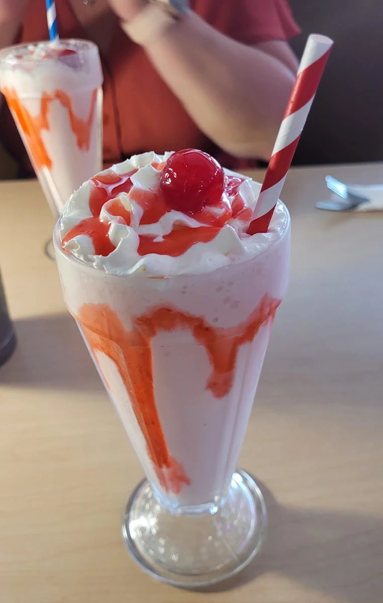 Strawberry Milkshake, Passmores Diner