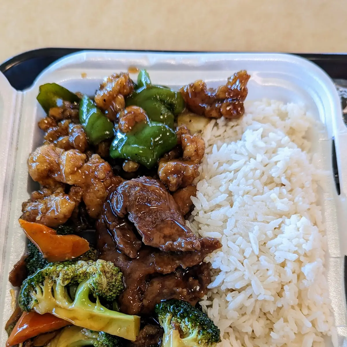 Lunch Special Black Pepper Chicken and Beef and Broccoli