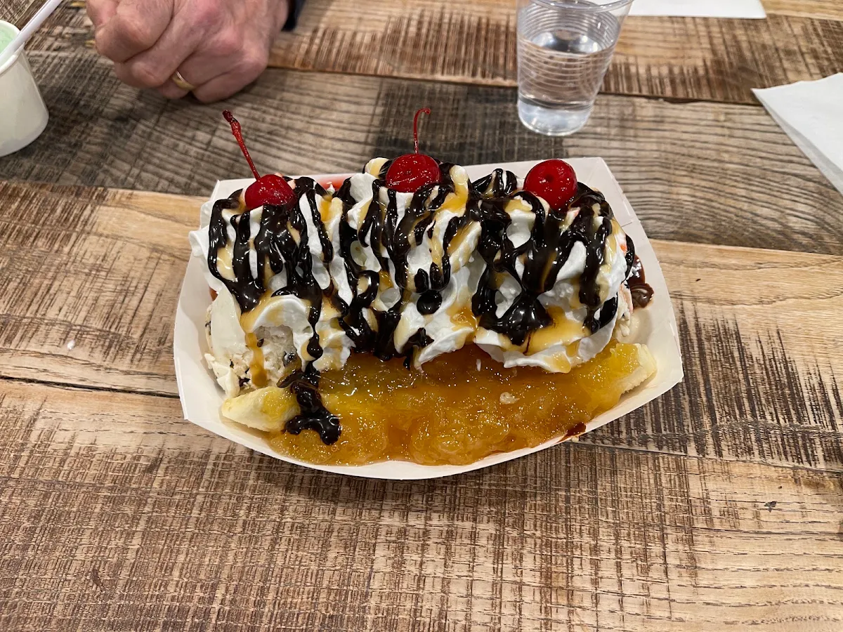 Giant Banana Split