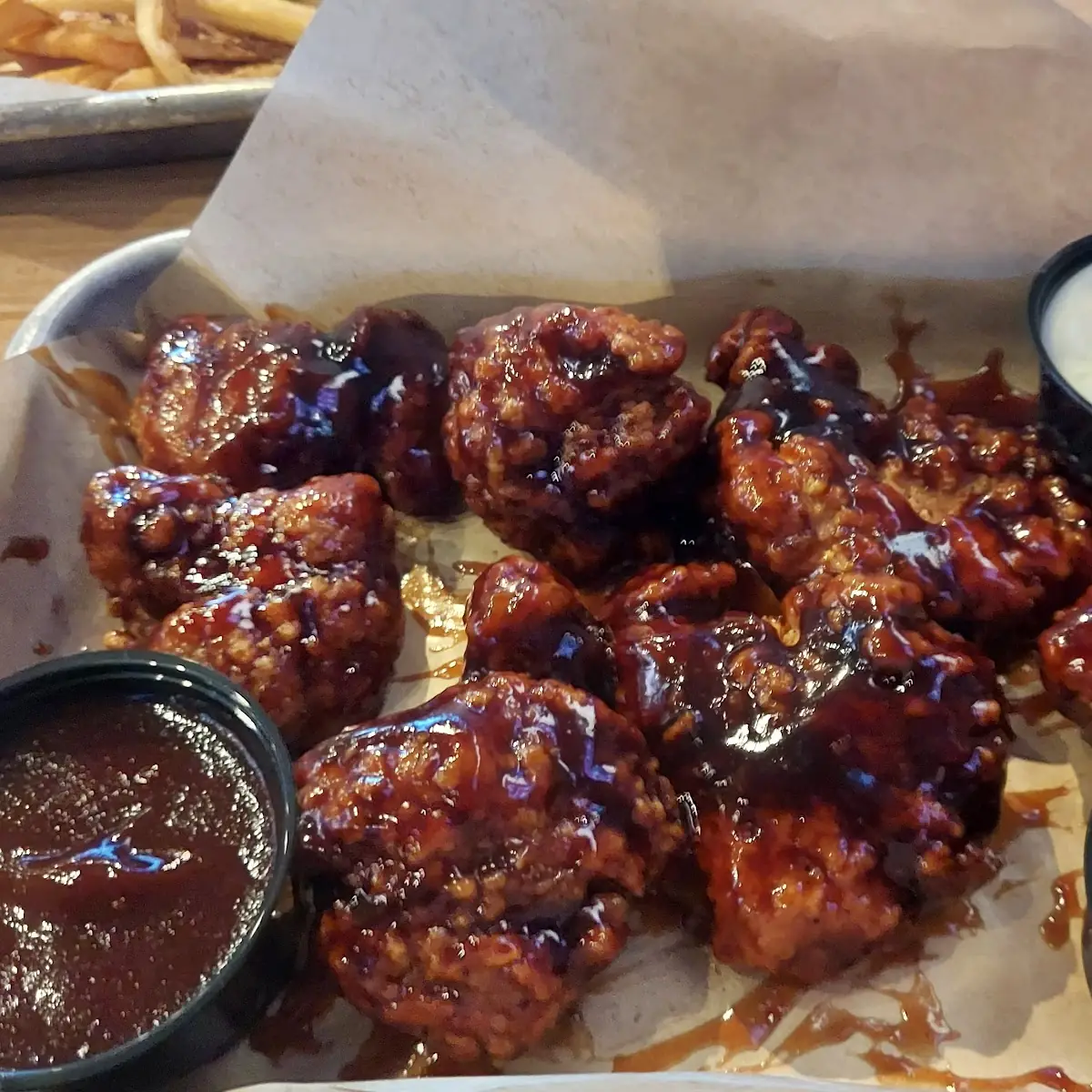 Wings W