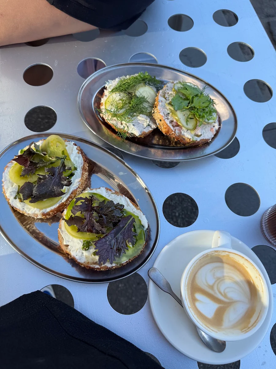 Highlights, Masses Bagels