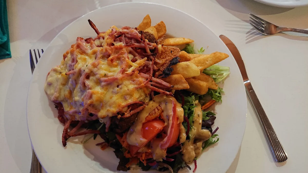 Veal Parmigiana, Maroochy Bridge Hotel