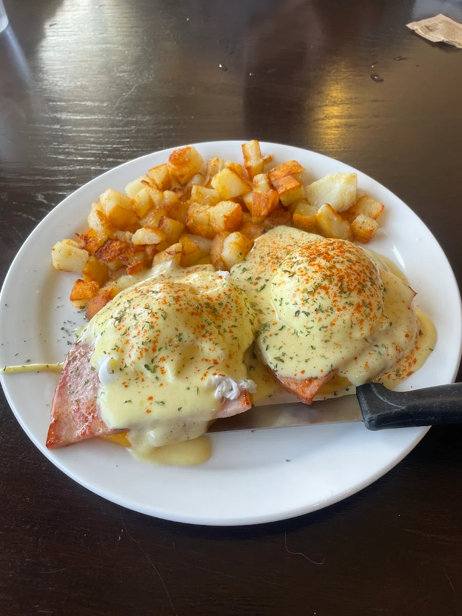 Eden Eggs Benedict