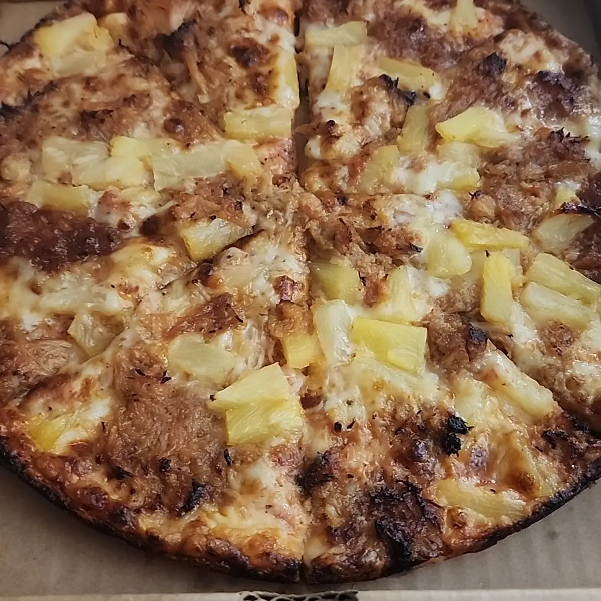 BBQ Chicken Pizza w Pineapple