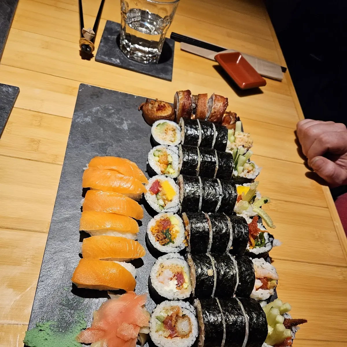 Makitaki, Sushi World Restaurant
