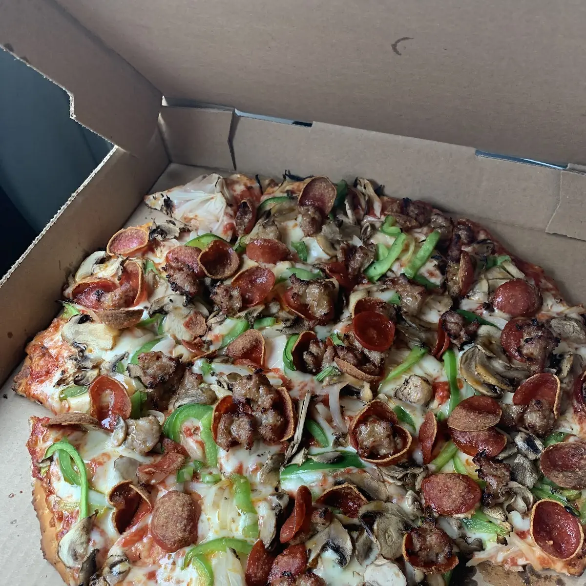 Deluxe Pizza