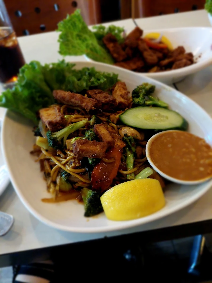 Crisoy Tofu Peanut Sauce